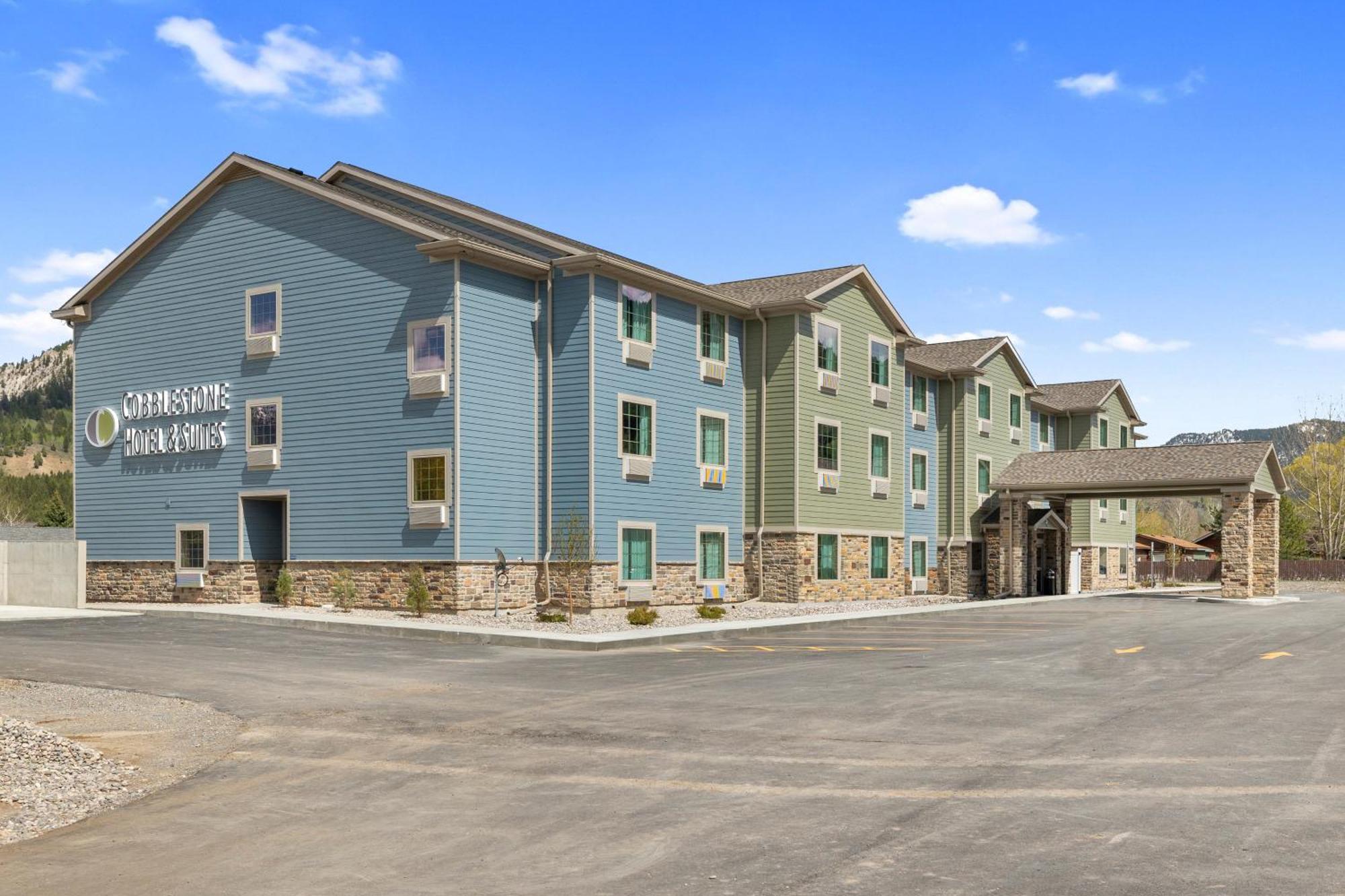 Cobblestone Hotel & Suites - Alpine Exterior photo